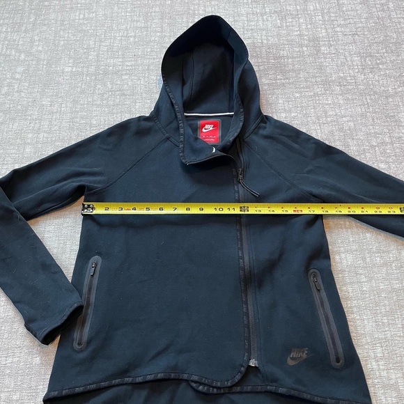 Nike Tech Fleece Hoodie - Picture 2 of 6